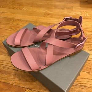 Everlane - Wrap Flat Sandal